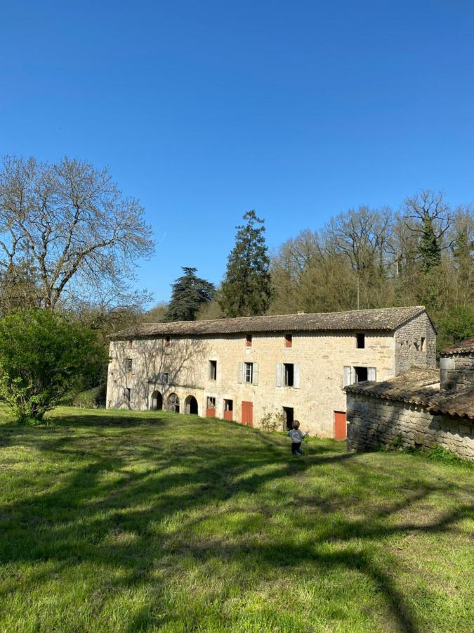 Chateau Des Loups - Les Cypres Echire Εξωτερικό φωτογραφία